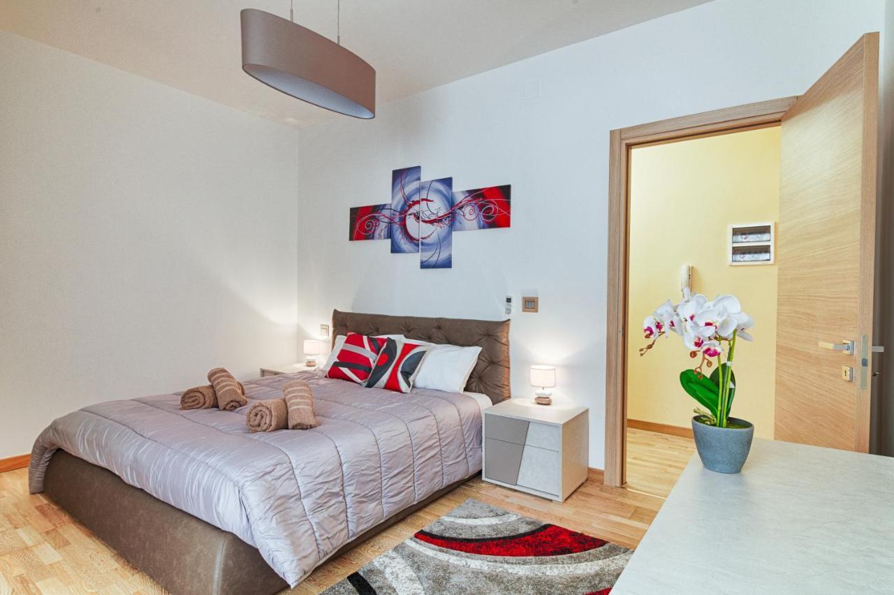 Frida Apartment Nuovo Luminoso Con Vista Aperta Trieste Extérieur photo